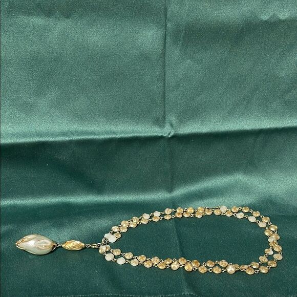 Elegant Vintage 4 Styles to Wear Gold and Cream Necklace - Picture 1 of 7
